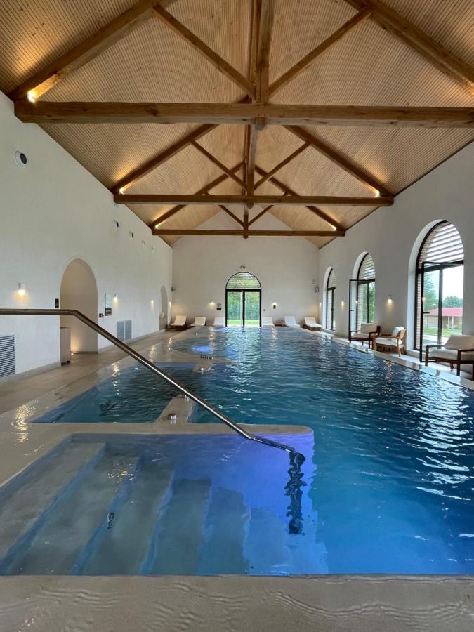 Domaine Du Roncemay - Hotel, Restaurants, Spa & Golf Aillant-sur-Tholon Eksteriør billede