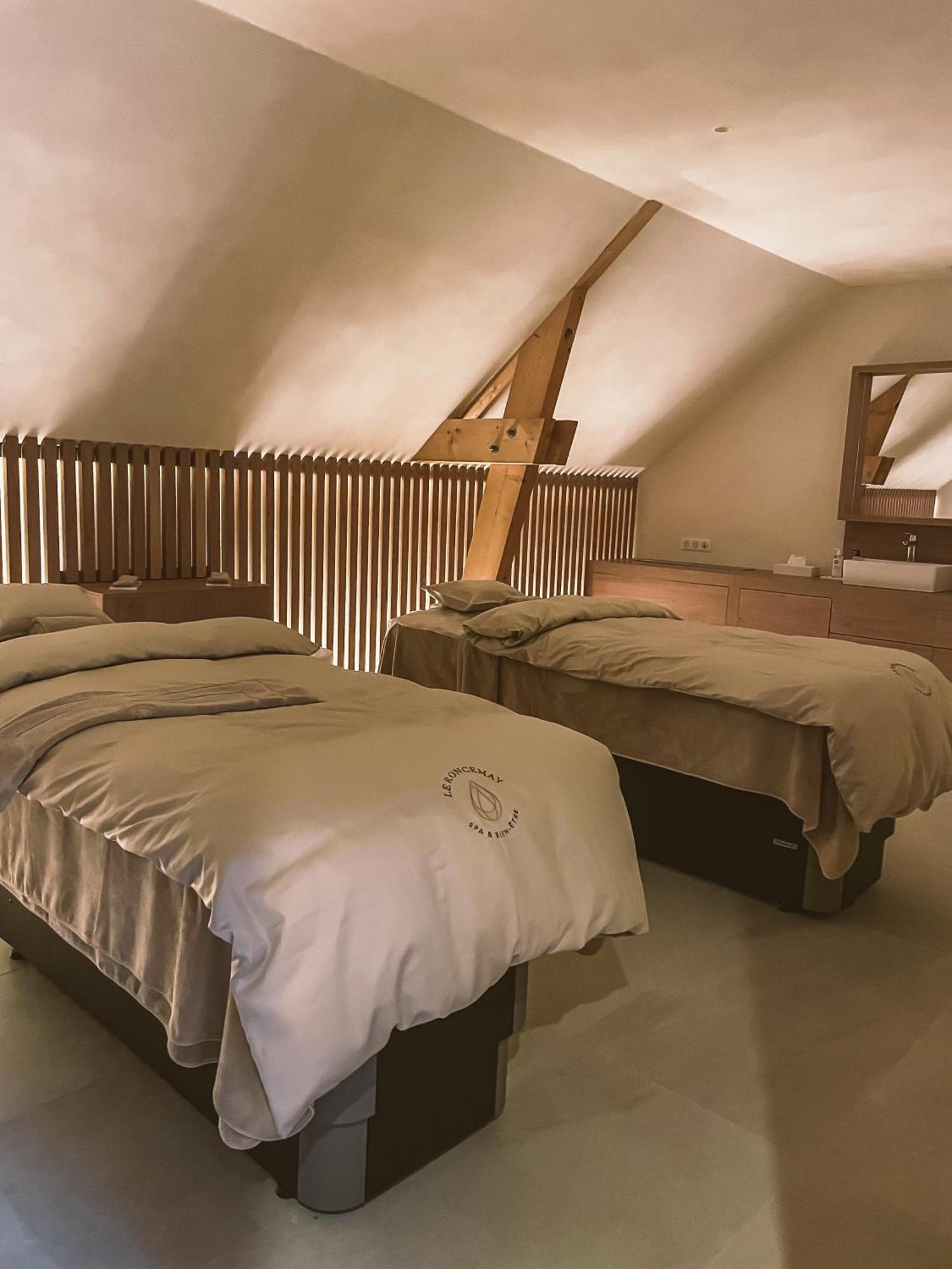 Domaine Du Roncemay - Hotel, Restaurants, Spa & Golf Aillant-sur-Tholon Eksteriør billede