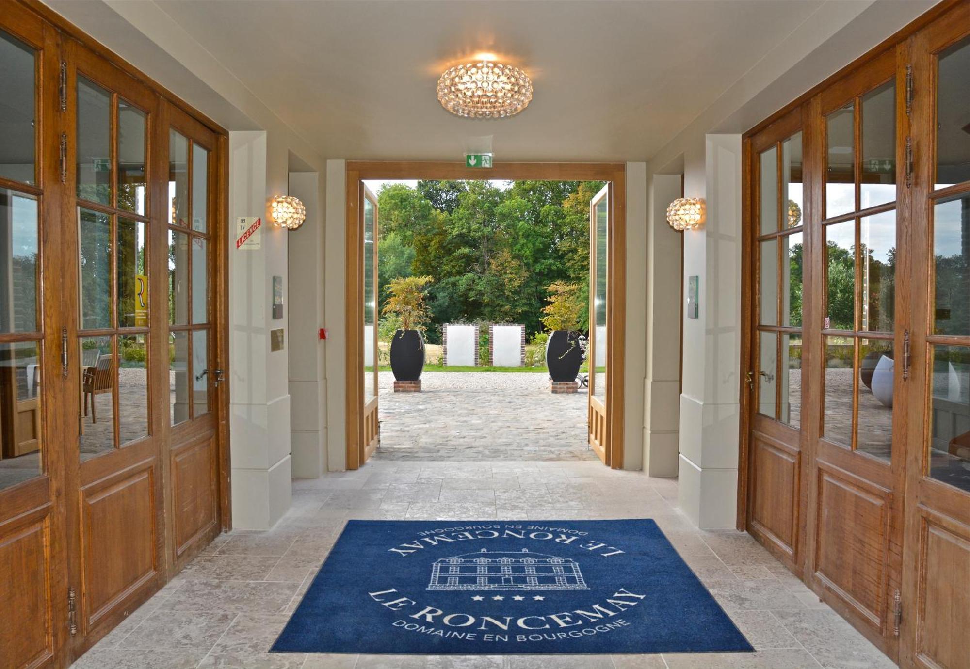 Domaine Du Roncemay - Hotel, Restaurants, Spa & Golf Aillant-sur-Tholon Eksteriør billede